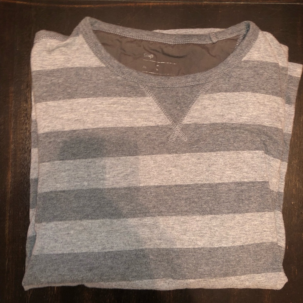 Gap Men’s Long Sleeve Tee Size S